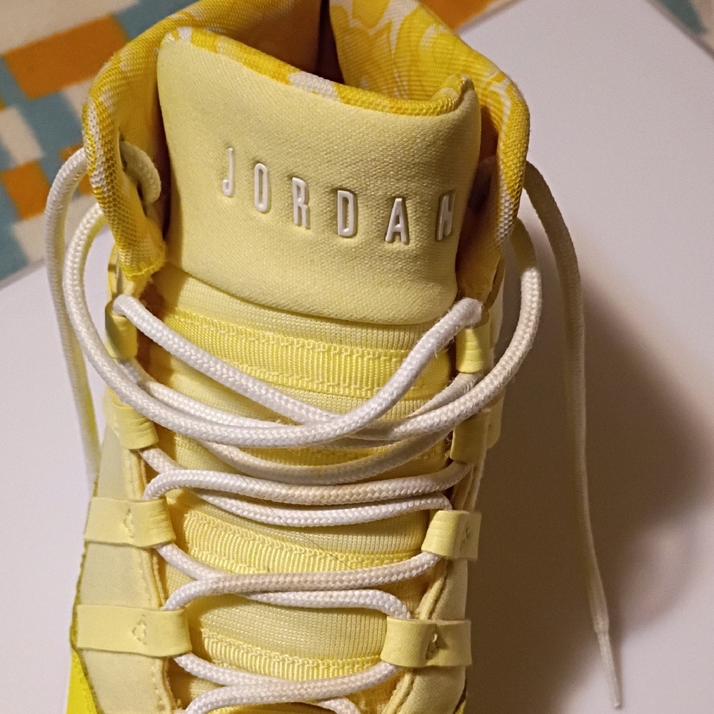 Nike Yellow Athletic Shoes - Picture 2 of 11